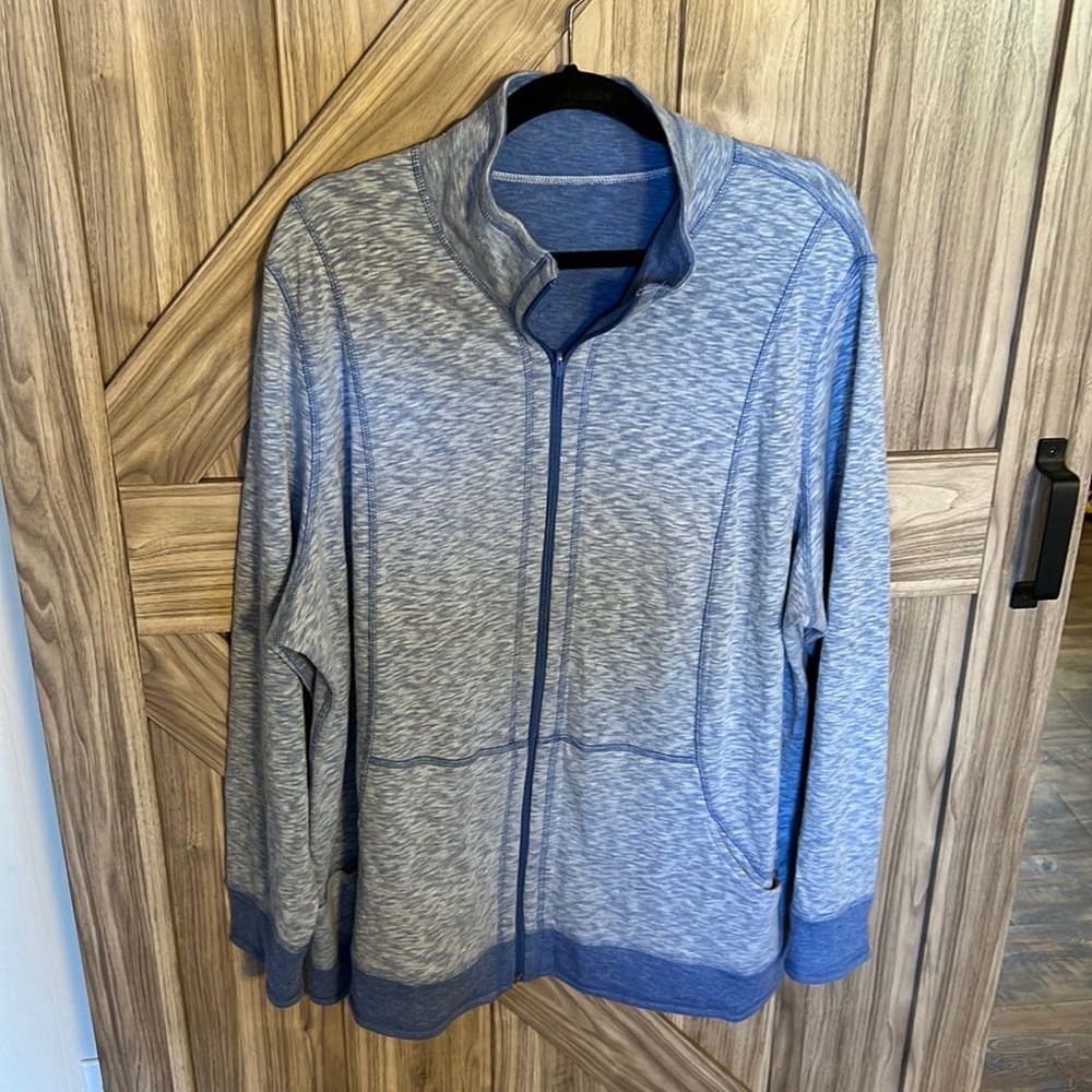 Basically new reversible blue jacket.  Great for Spring!